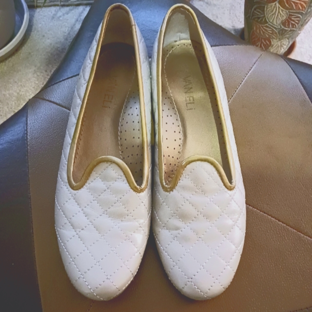 Cute slip-on by VANELi💥FINAL PRICE $$